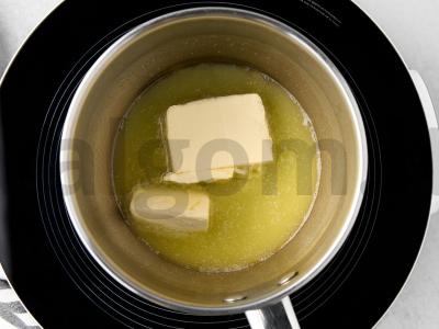 Makaronai su kiaušiniu ir sūrio padažu Žingsnis 2