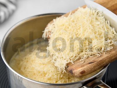 Makaronai su kiaušiniu ir sūrio padažu Žingsnis 5