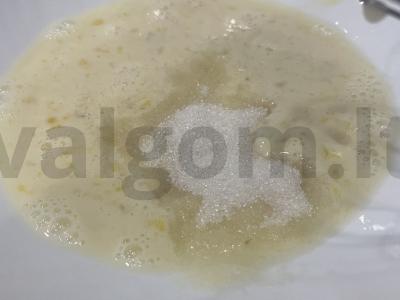 Rožiniai blynai su obuolių sultimis Žingsnis 3