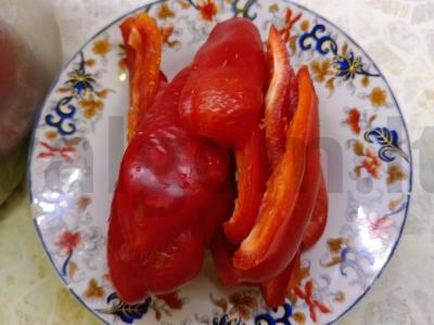 Konservuoti pomidorai su paprika ir salierais azerbaidžaniečių stiliumi Žingsnis 2