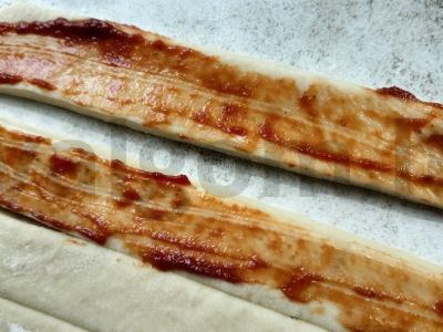 Aštrūs dešrelės tešloje su kečupu Žingsnis 3