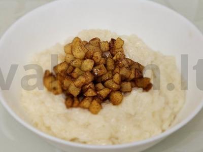 Ryžių košė su obuoliu pagrindine nuotrauka