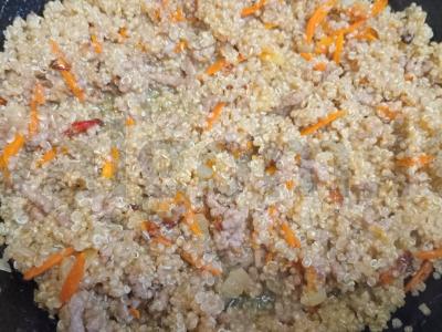 Kvinoja su jautienos faršu Žingsnis 6