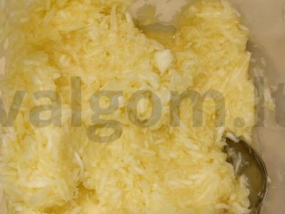 Cukinijų ir morkų blynai Žingsnis 2