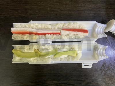 Namų ritinėliai su krabų lazdelėmis ir avokadu Žingsnis 3