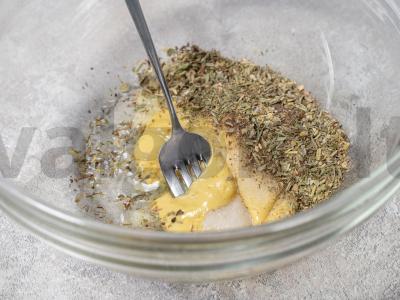 Kepta vištienos blauzda folijoje Žingsnis 1