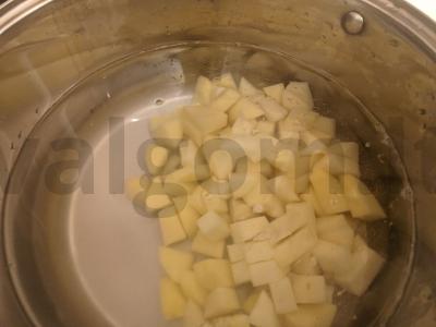 Greitoji soljanka su rūkytomis ir virtais dešromis Žingsnis 1