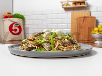 Salotas „Peršalimo lizdas“ su veršienos kepenimis pagrindine nuotrauka