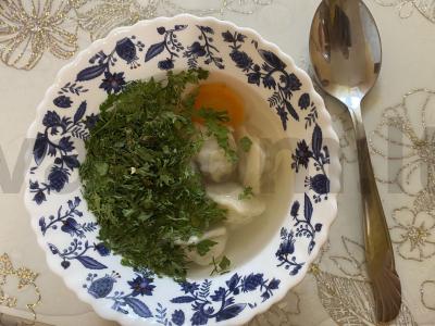 Greitas sriuba su koldūnais pagrindine nuotrauka