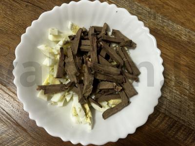 Salotas „Keleivinis“ su jautienos kepenimis Žingsnis 2