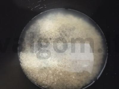 Ryžiai su daikonu, kiaušiniu ir kefyru Žingsnis 1