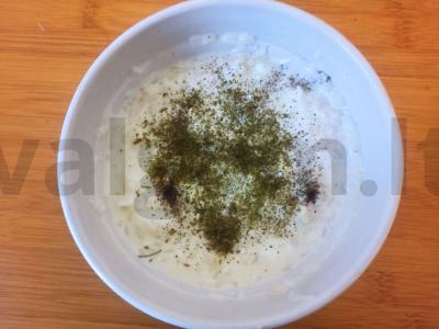 Ryžiai su daikonu, kiaušiniu ir kefyru pagrindine nuotrauka