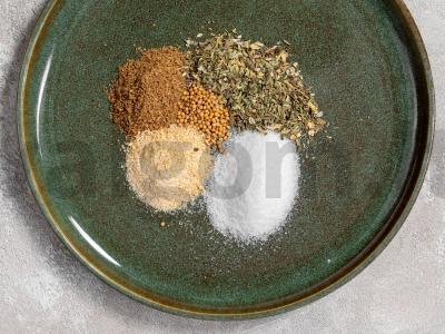 Namų stiliaus džiovintos mėsos salotos Žingsnis 7