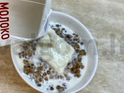 Grikių košė su figomis ir nektarinu Žingsnis 2