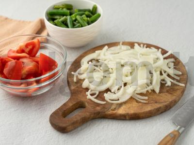 Kepta žirnių pupelė su daržovėmis Žingsnis 1