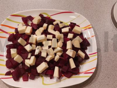 Burokėlių salotos su adygei sūriu Žingsnis 2