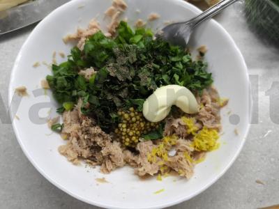 Sumuštiniai su tunu, pomidoru ir sūriu Žingsnis 4