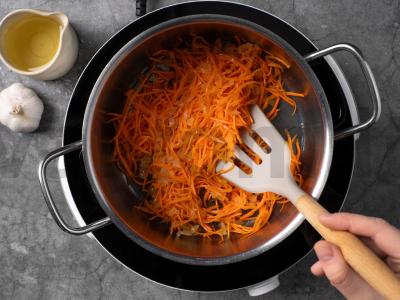 Grietininė žuvienė su lašiša Žingsnis 1