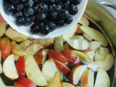 Obuolių-vynuogių kompotas Žingsnis 2