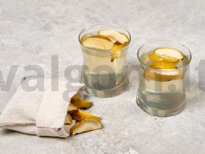 Džiovinti obuoliai kompotui pagrindine nuotrauka