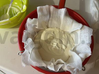 Trijų ingredientų varškės sūris Žingsnis 7