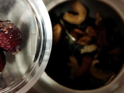 Ivano arbata su obuoliu ir erškėtuogėmis Žingsnis 3