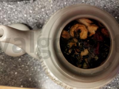 Ivano arbata su obuoliu ir erškėtuogėmis Žingsnis 4