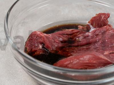 Pipirinė steika su bulvėmis grietinėlės padaže Žingsnis 1