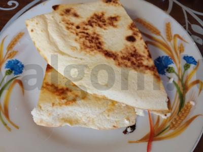 Tortilija su įdaru pusryčiams pagrindine nuotrauka