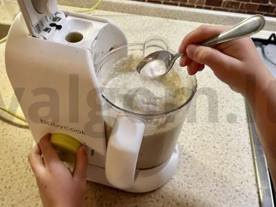 Žaliosios grikių keksiukai su vienišais bananais Žingsnis 4