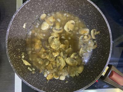Risotto su grybais be grietinėlės Žingsnis 4