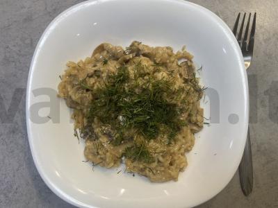 Risotto su grybais be grietinėlės pagrindine nuotrauka