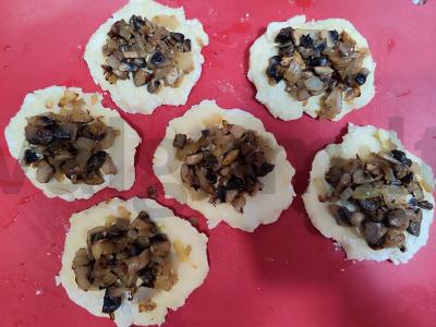 Bulvių kotletai su grybais Žingsnis 4