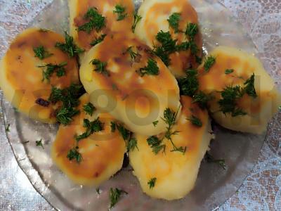 Bulvių kotletai su grybais pagrindine nuotrauka