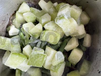 Daržovių troškinys su grybais grietinėje Žingsnis 3