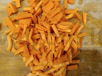 Salotas „Ryškus“ su vištienos kepenėlėmis ir daržovėmis Žingsnis 2