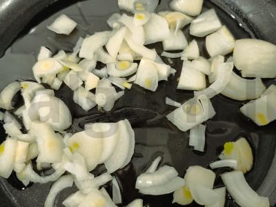 Salotas „Ryškus“ su vištienos kepenėlėmis ir daržovėmis Žingsnis 3