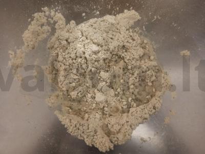 Kvietiniai blyneliai su krapais ir Adygei druska Žingsnis 2