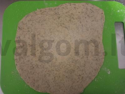 Kvietiniai blyneliai su krapais ir Adygei druska Žingsnis 4