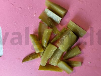 Kiaulienos azu su daržovėmis ir marinuotais agurkais Žingsnis 4