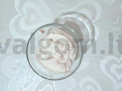 Švelnus varškės desertas su mandarinų ir bananų Žingsnis 1