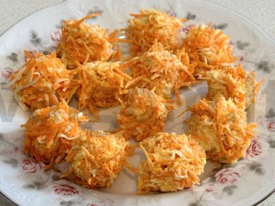 Aštrus morkų ir česnako užkandis pagrindine nuotrauka