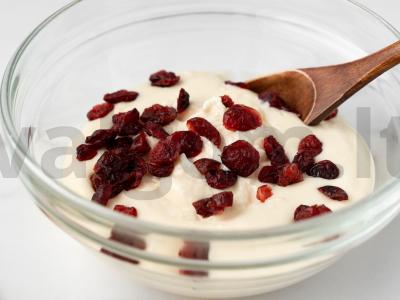 Varškėčiai su spanguolėmis Žingsnis 2