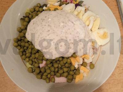 Salotos su rūkytomis vištienos krūtinėlėmis ir grietine Žingsnis 6