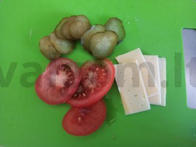 Sūrio burgeris su rūkytomis vištienos krūtinėlėmis Žingsnis 2