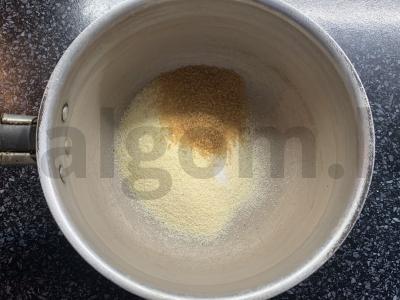 Mannos košė su kokosų pienu, mėlynėmis ir ruduoju cukrumi Žingsnis 1