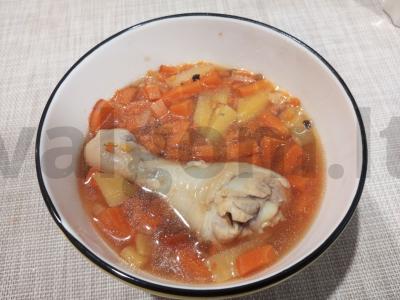 Borsčas „Po-šalies“ pagrindine nuotrauka