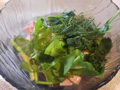 Kiaušinienė su dešra, špinatais ir čili pipirais Žingsnis 2