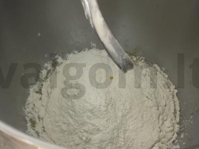 Šimtalapiai su aguonomis ir cukrumi Žingsnis 2