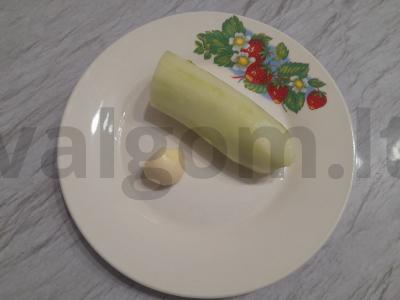 Atvėsinantis kefyro sriuba su agurkais Žingsnis 2